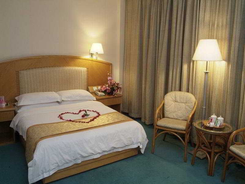 Guangzhou Nanfang Yiyuan Hotel Luaran gambar
