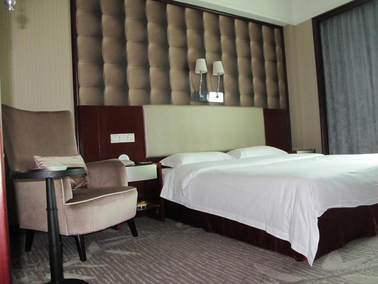 Guangzhou Nanfang Yiyuan Hotel Luaran gambar