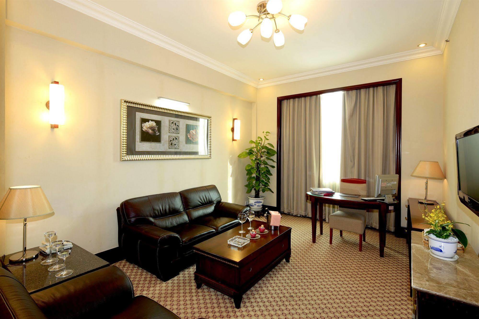 Guangzhou Nanfang Yiyuan Hotel Luaran gambar