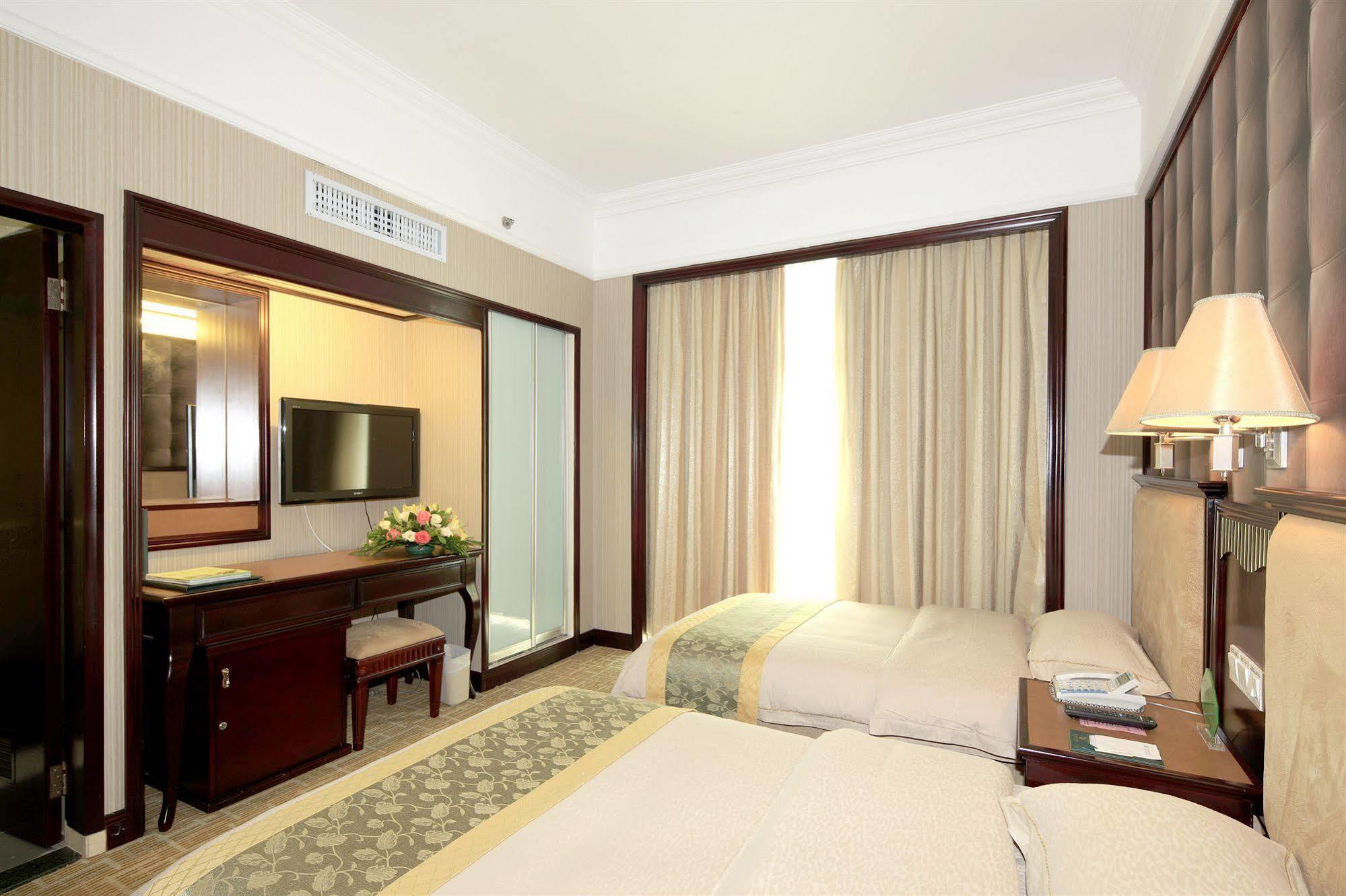 Guangzhou Nanfang Yiyuan Hotel Luaran gambar