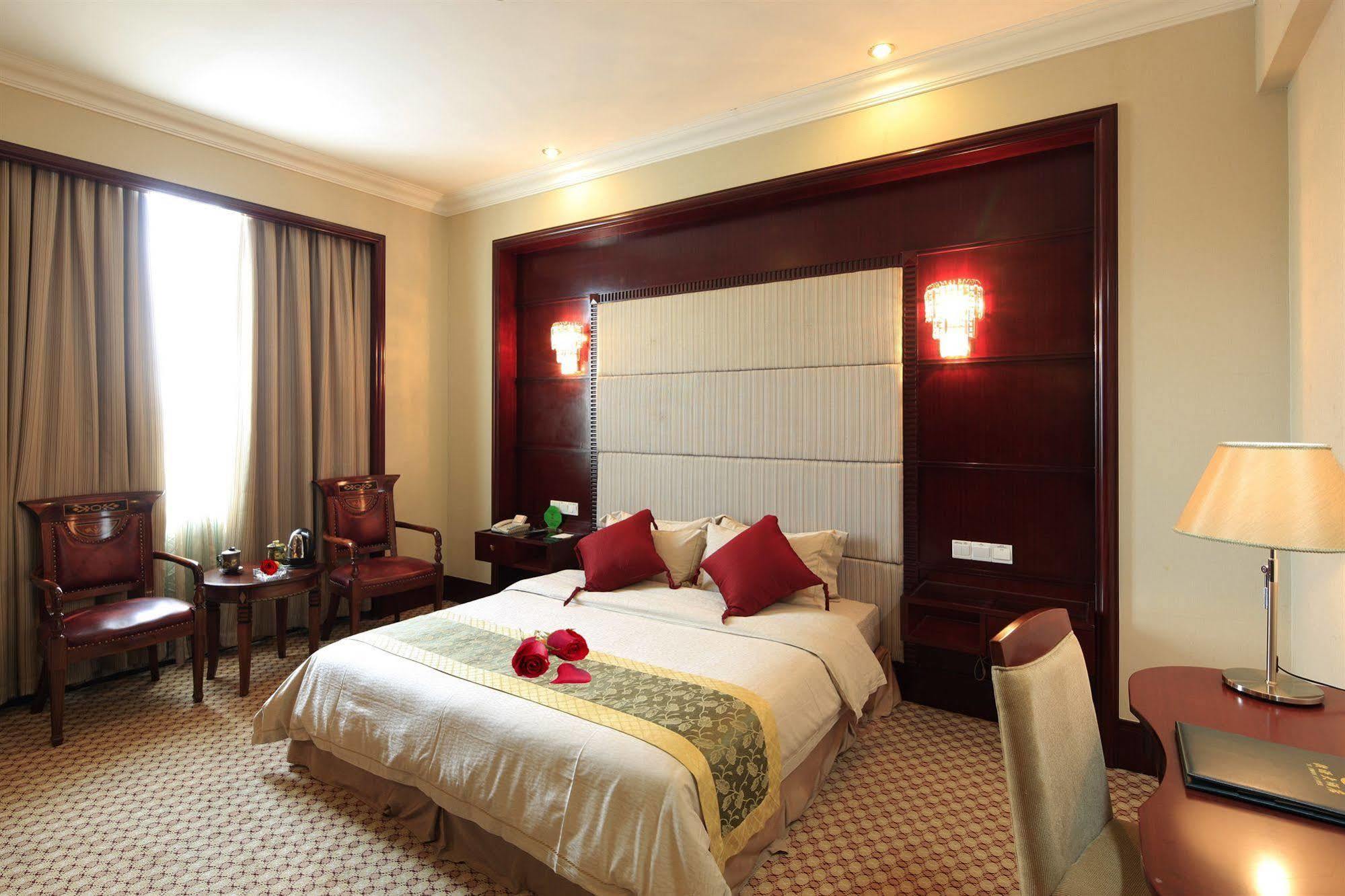Guangzhou Nanfang Yiyuan Hotel Luaran gambar