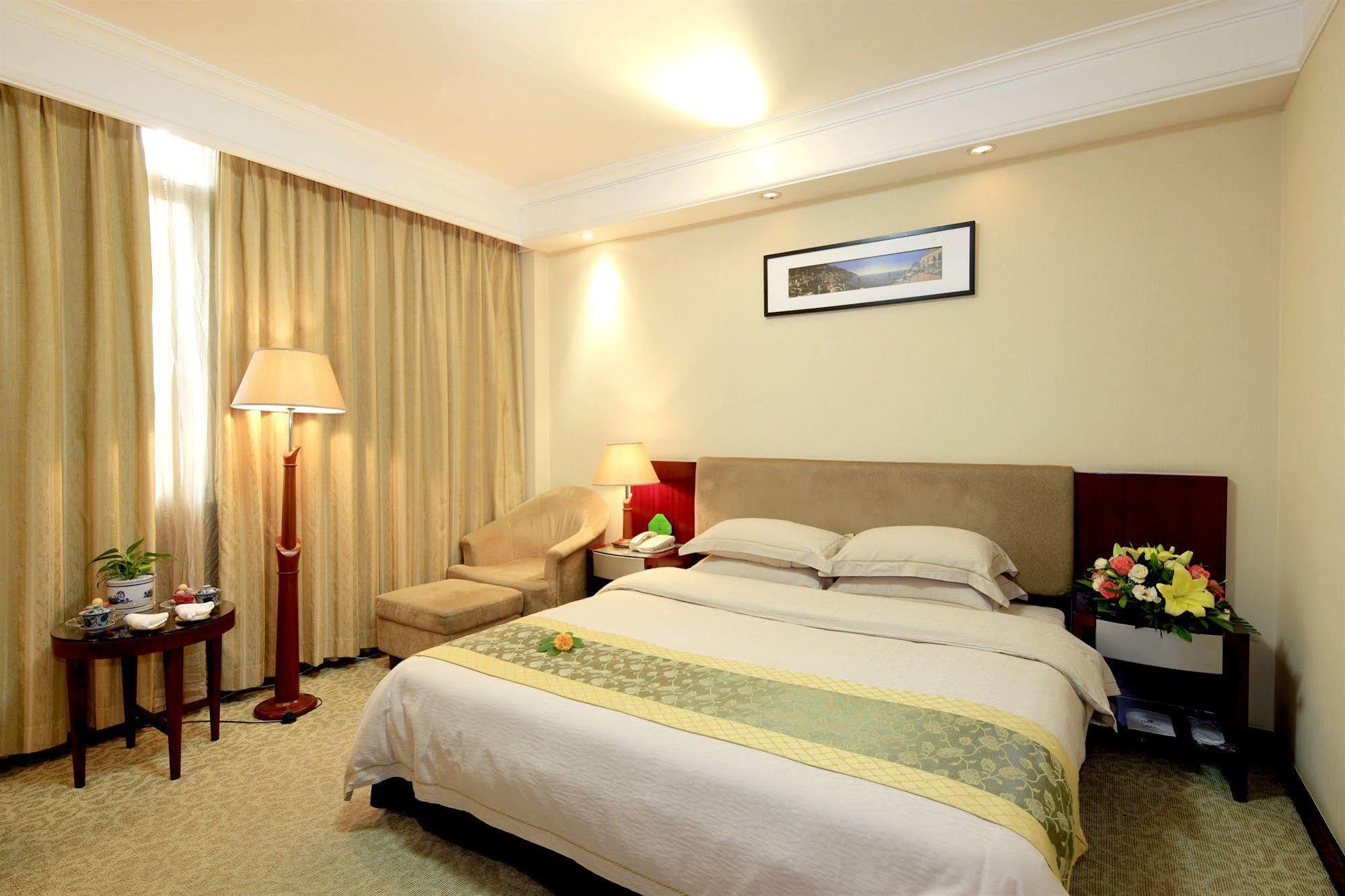 Guangzhou Nanfang Yiyuan Hotel Luaran gambar